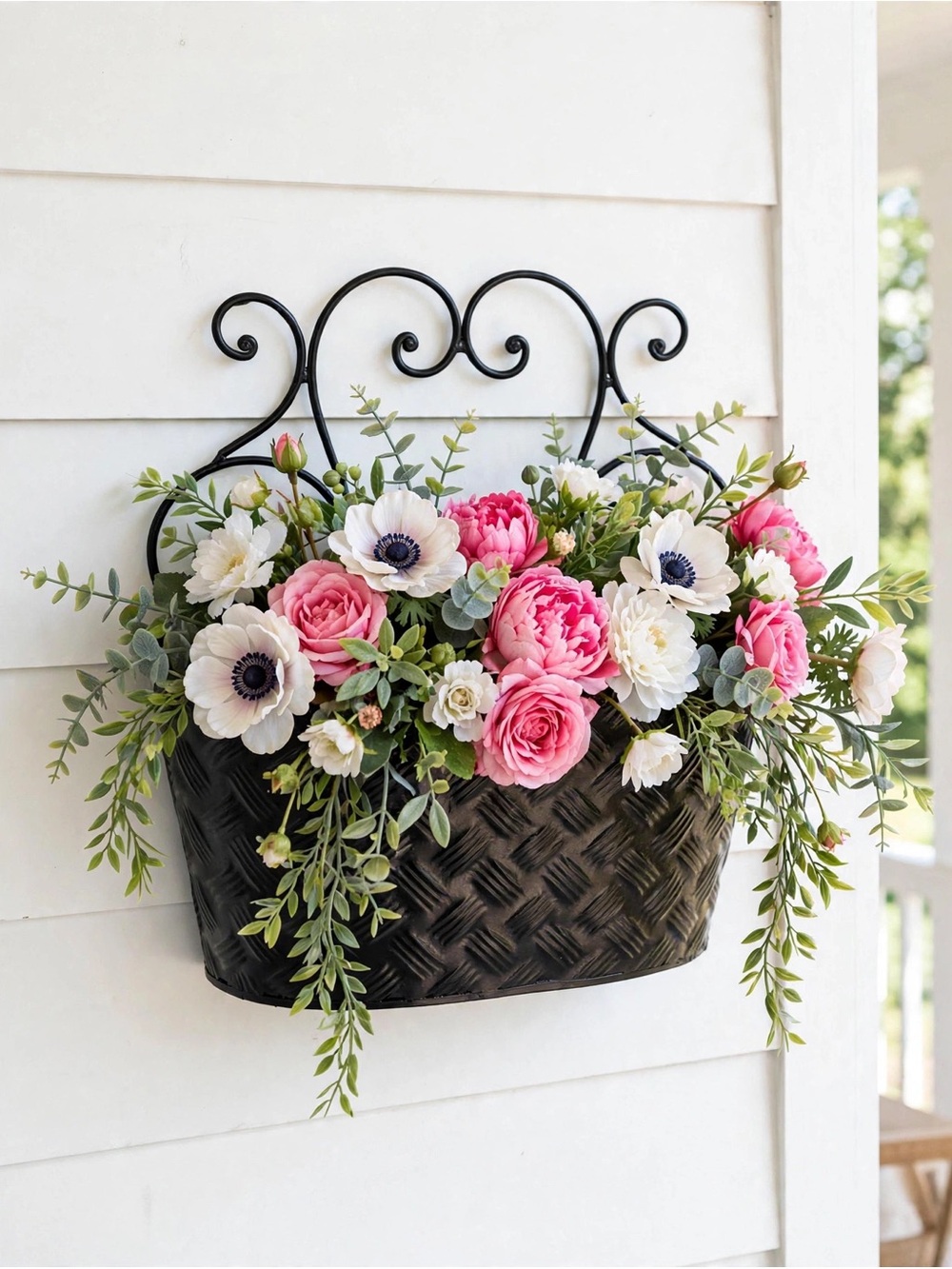 VTG 90's Wrought Iron Wall Pocket Planter 11" Scrollwork Basket Farmhouse